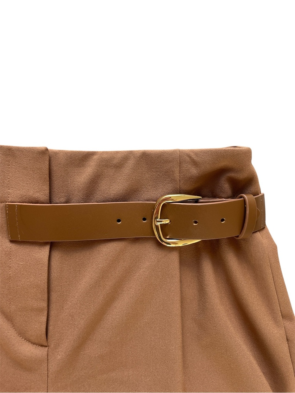 Alice + Olivia High-Waist Tan Tailored Women’s Shorts - Picture 3 of 8